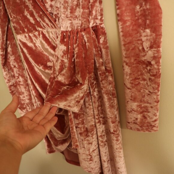 VELVET PINK SHORT LONG SLEEVE - Picture 2 of 5